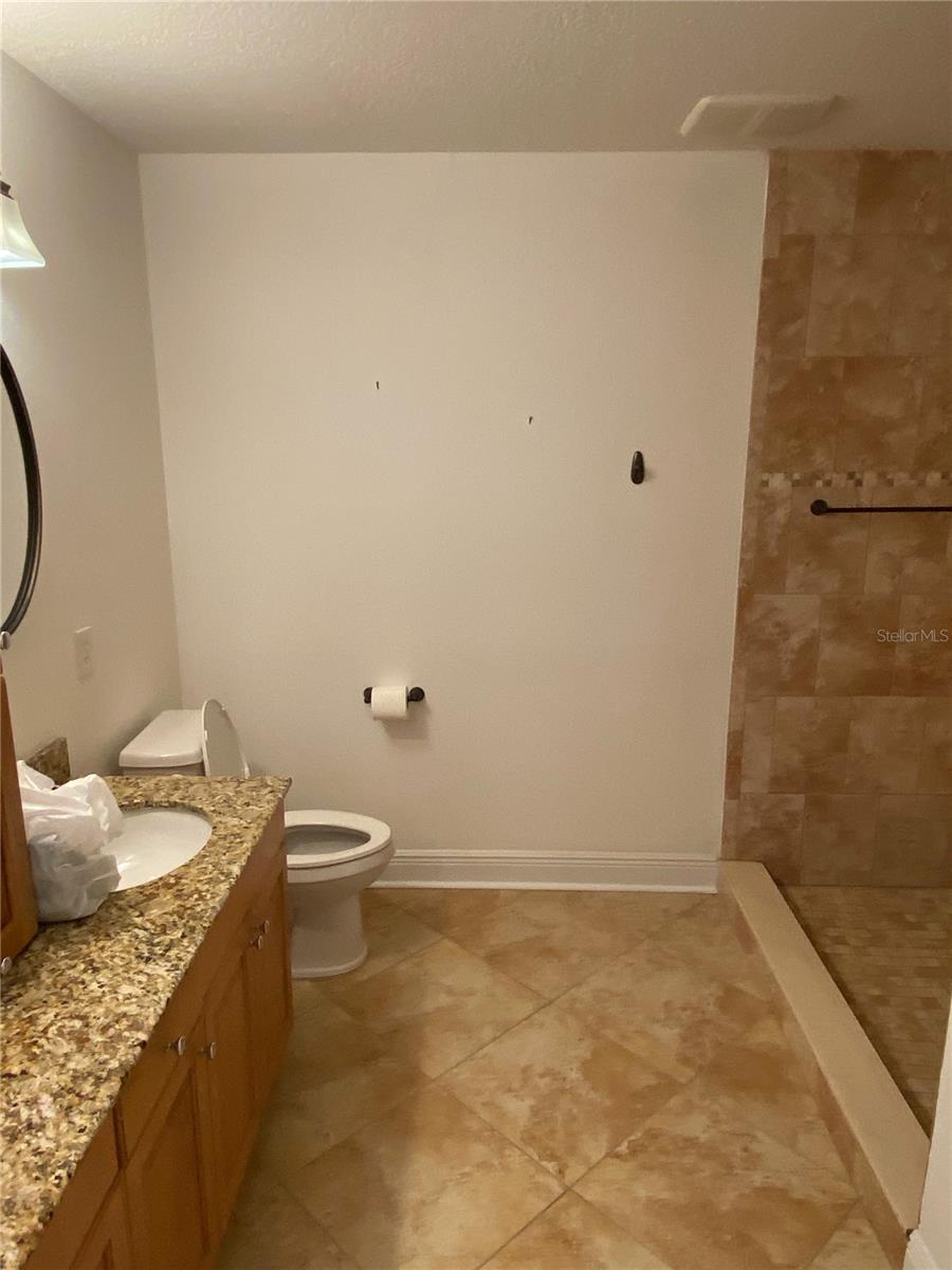 628 CLEVELAND ST #1213