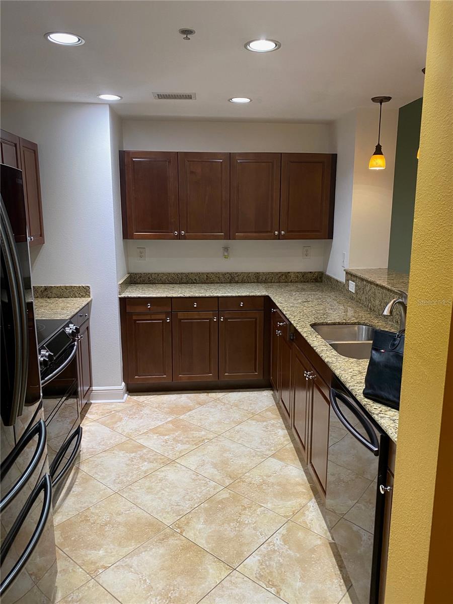 628 CLEVELAND ST #1213