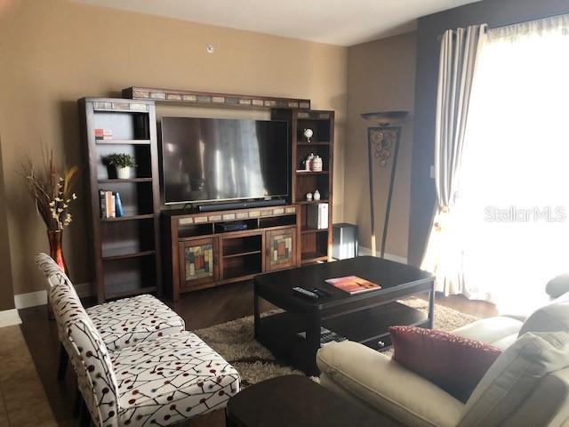 628 CLEVELAND ST #1010