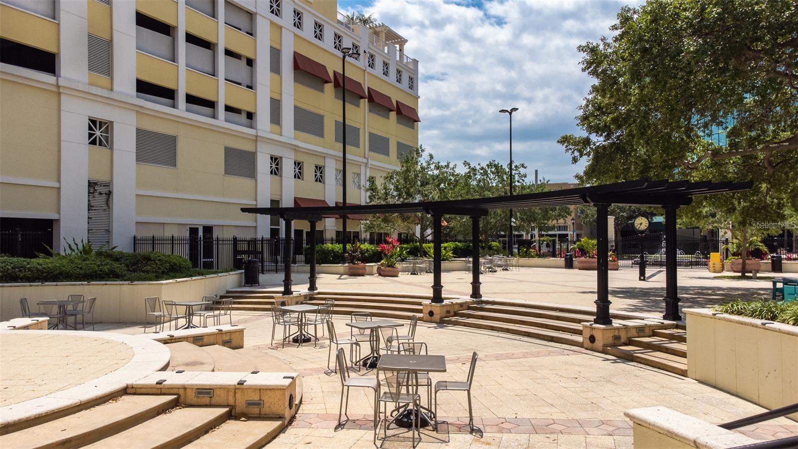 628 CLEVELAND ST #1304