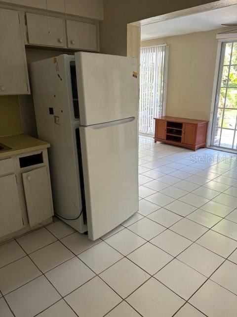 2449 COLUMBIA DR #13