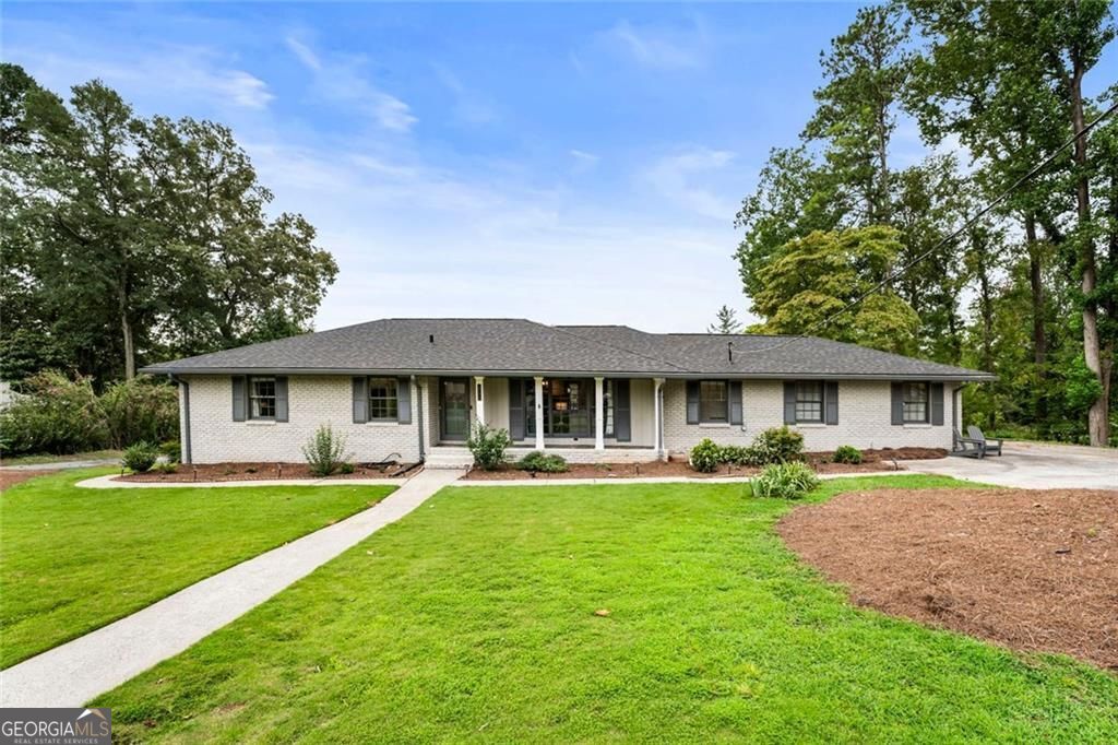 2710 Beverly Hills Drive NE