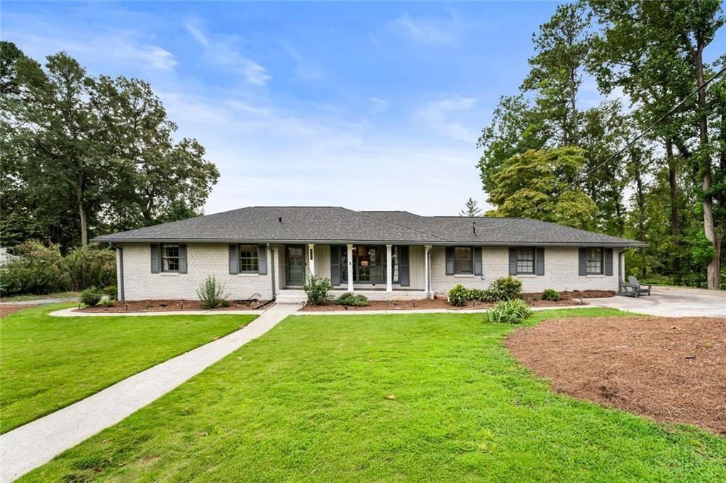 2710 Beverly Hills Drive NE