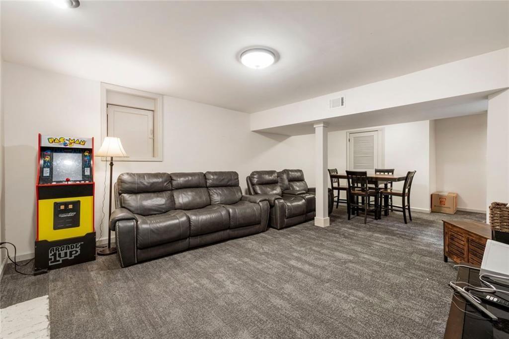 2710 Beverly Hills Drive NE