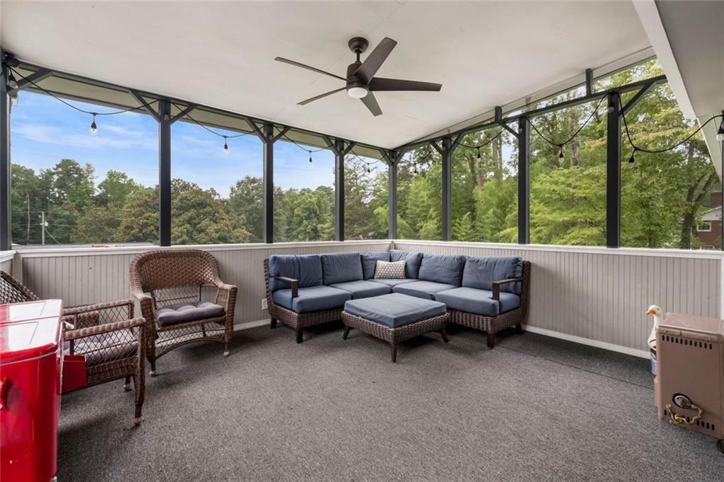 2710 Beverly Hills Drive NE