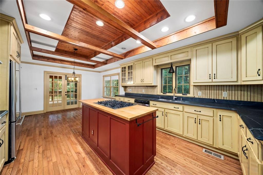 805 Pinehurst Drive