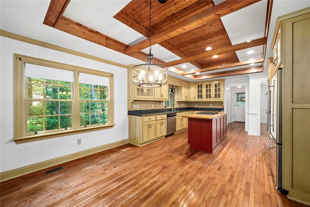 805 Pinehurst Drive