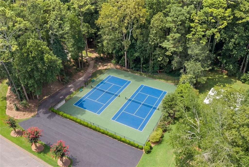 805 Pinehurst Drive