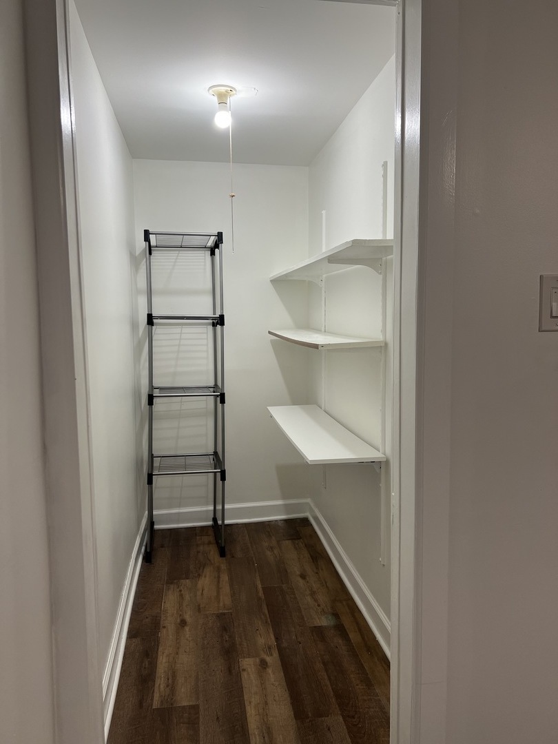 4056 S Artesian Avenue Unit: G