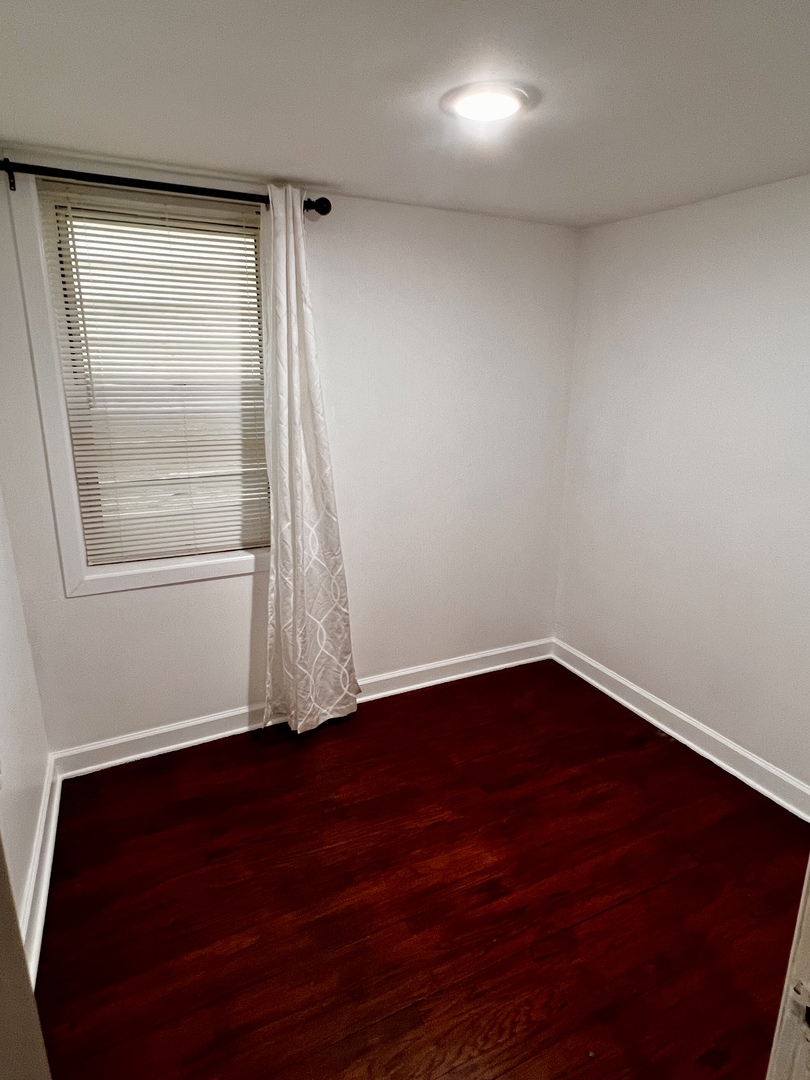 4056 S Artesian Avenue Unit: G