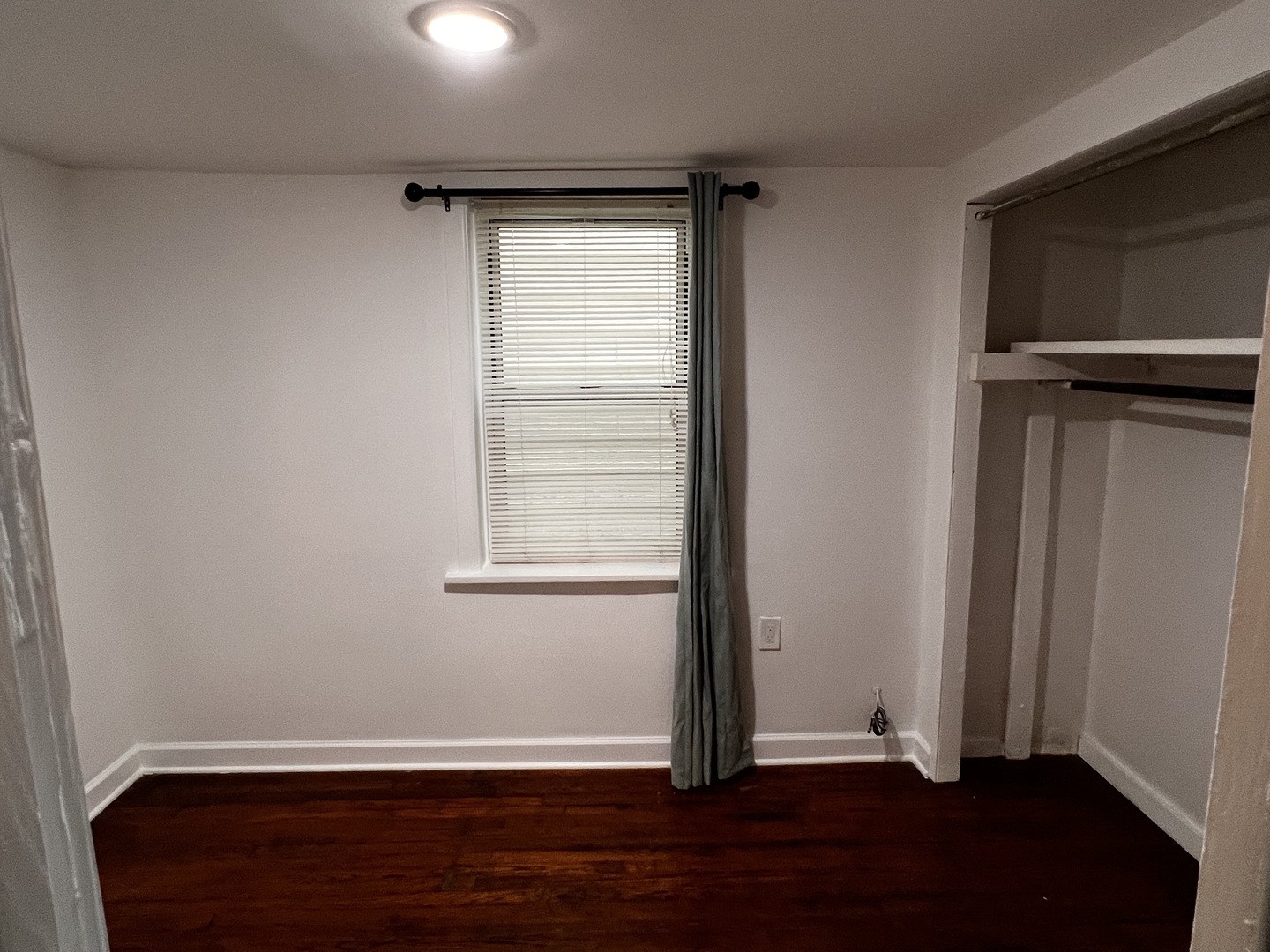 4056 S Artesian Avenue Unit: G
