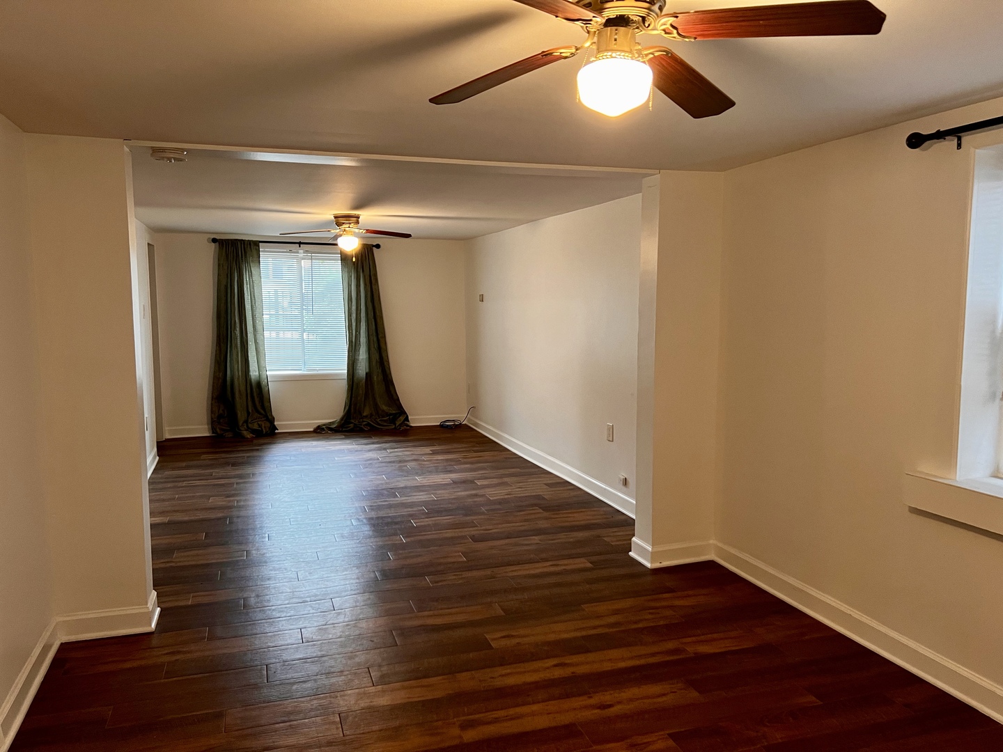 4056 S Artesian Avenue Unit: G