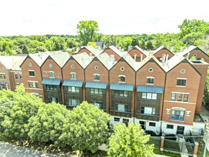 4321 W Peterson Avenue Unit: B