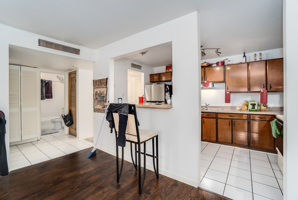 930 Beau Drive Unit: 209