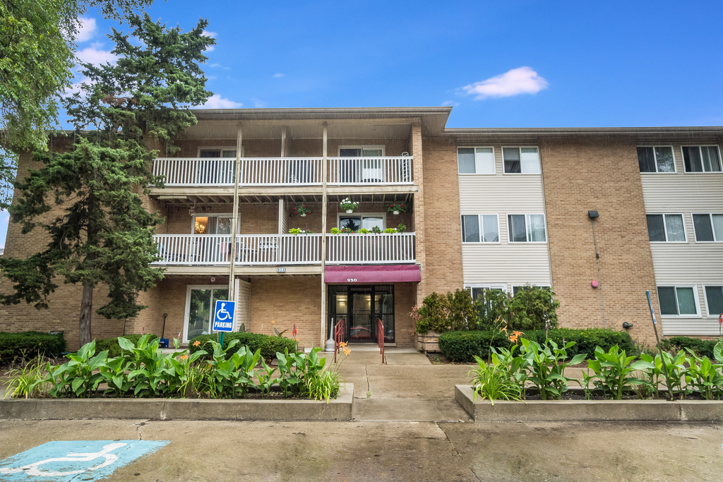 930 Beau Drive Unit: 209
