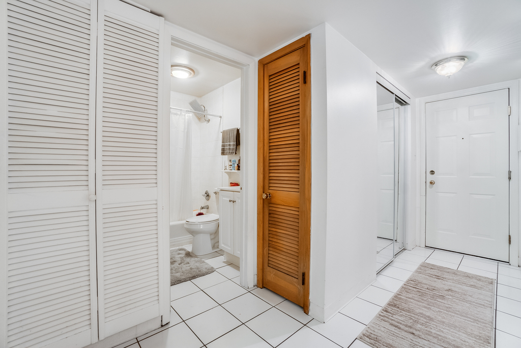 930 Beau Drive Unit: 209