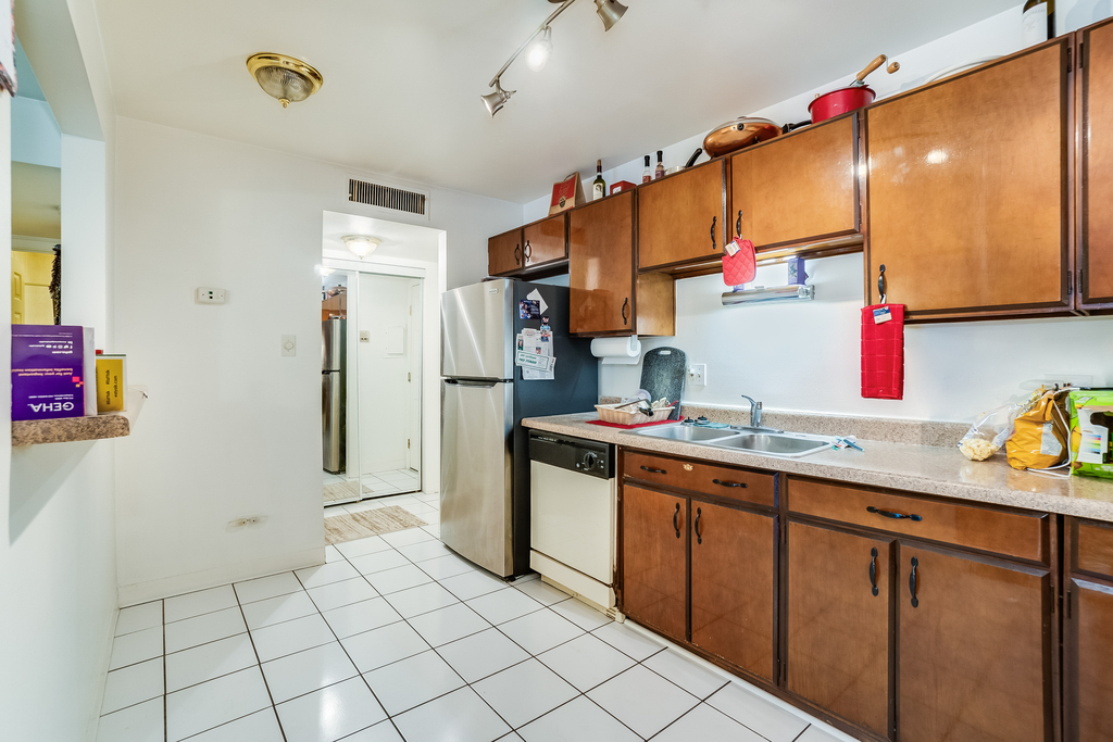 930 Beau Drive Unit: 209