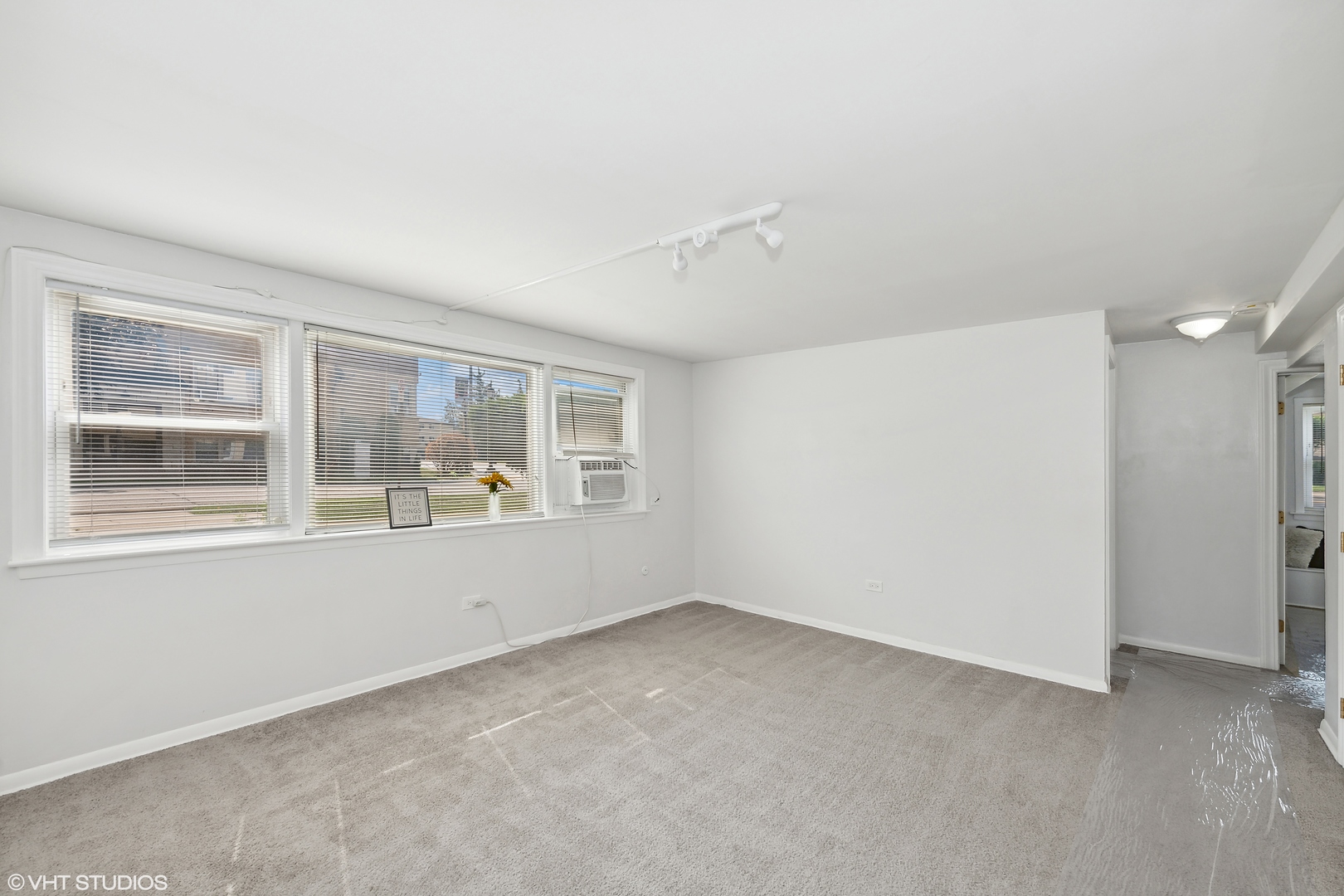8636 Grand Avenue Unit: 1D