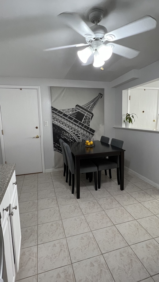 8636 Grand Avenue Unit: 1D