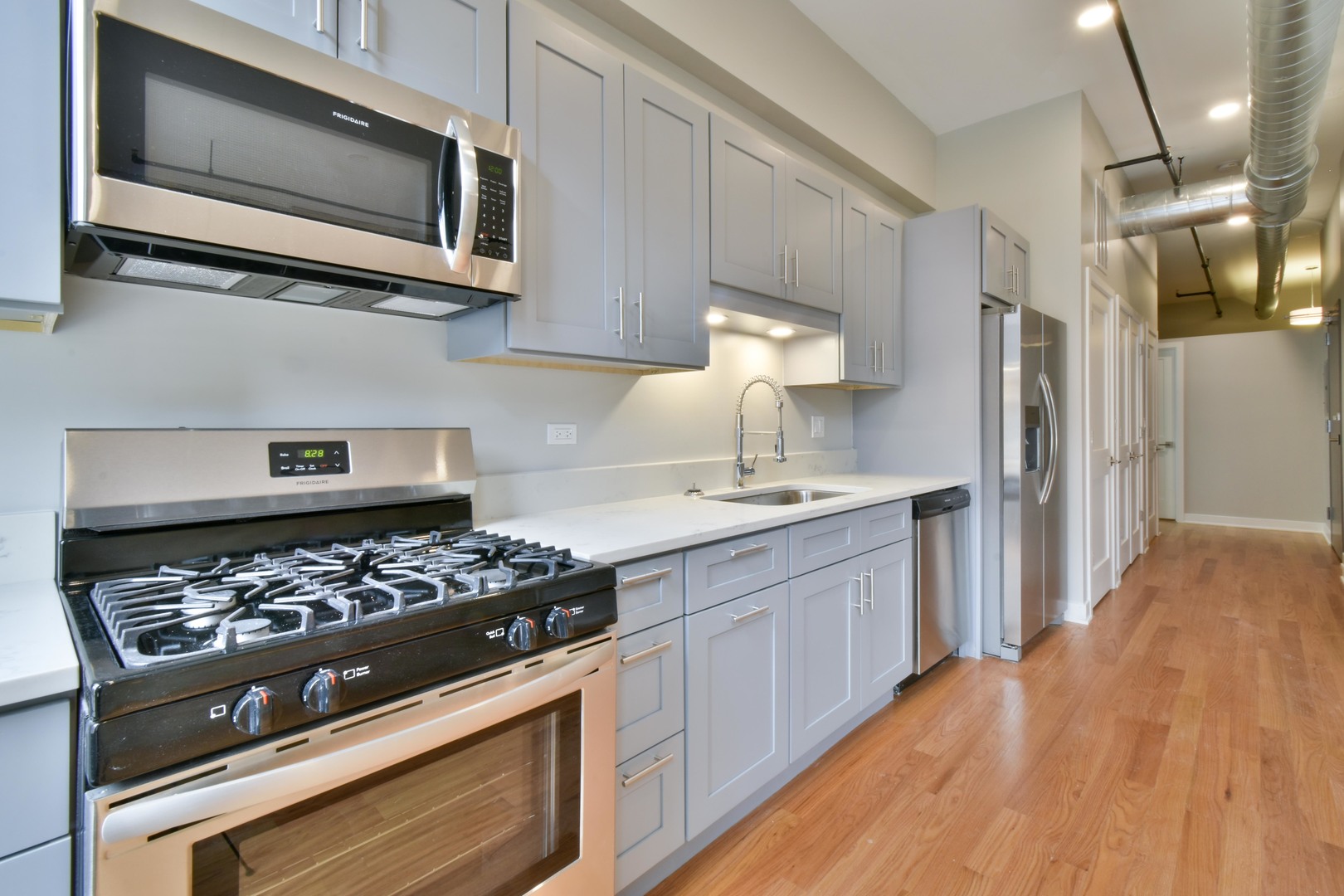 25 W Hubbard Street Unit: 303