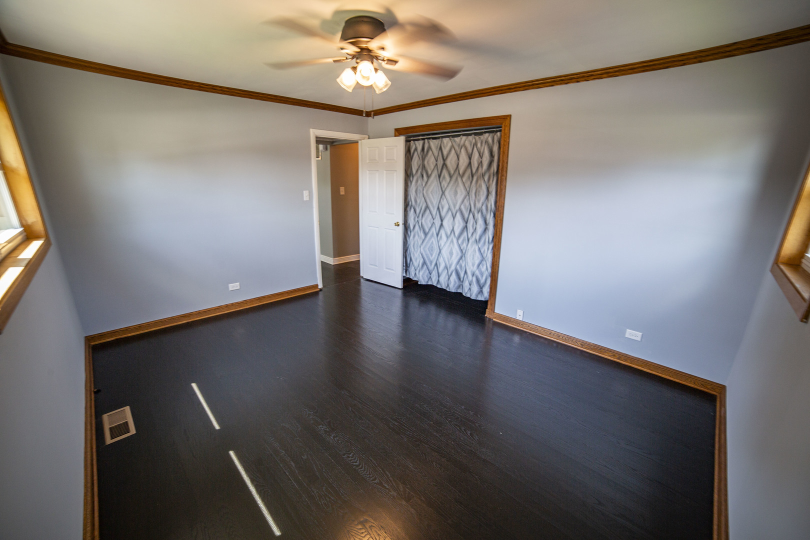 9048 Martin Lane