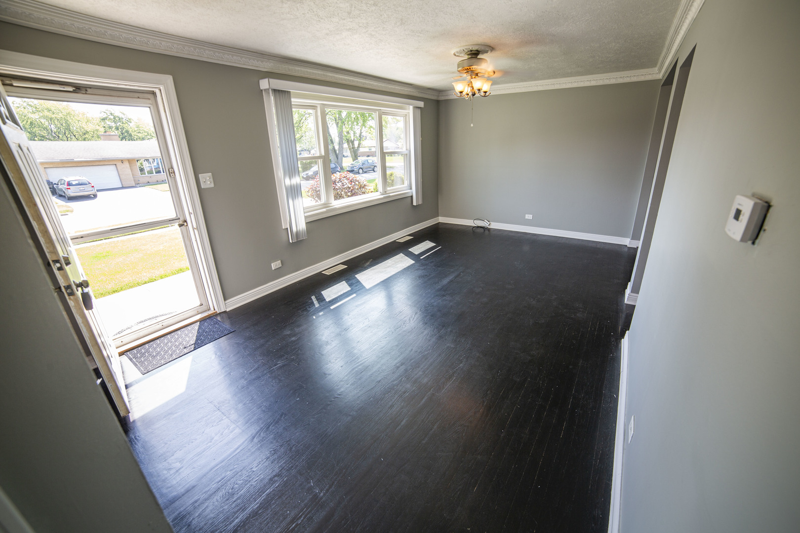 9048 Martin Lane