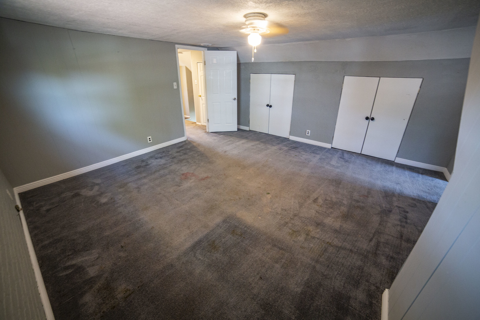9048 Martin Lane