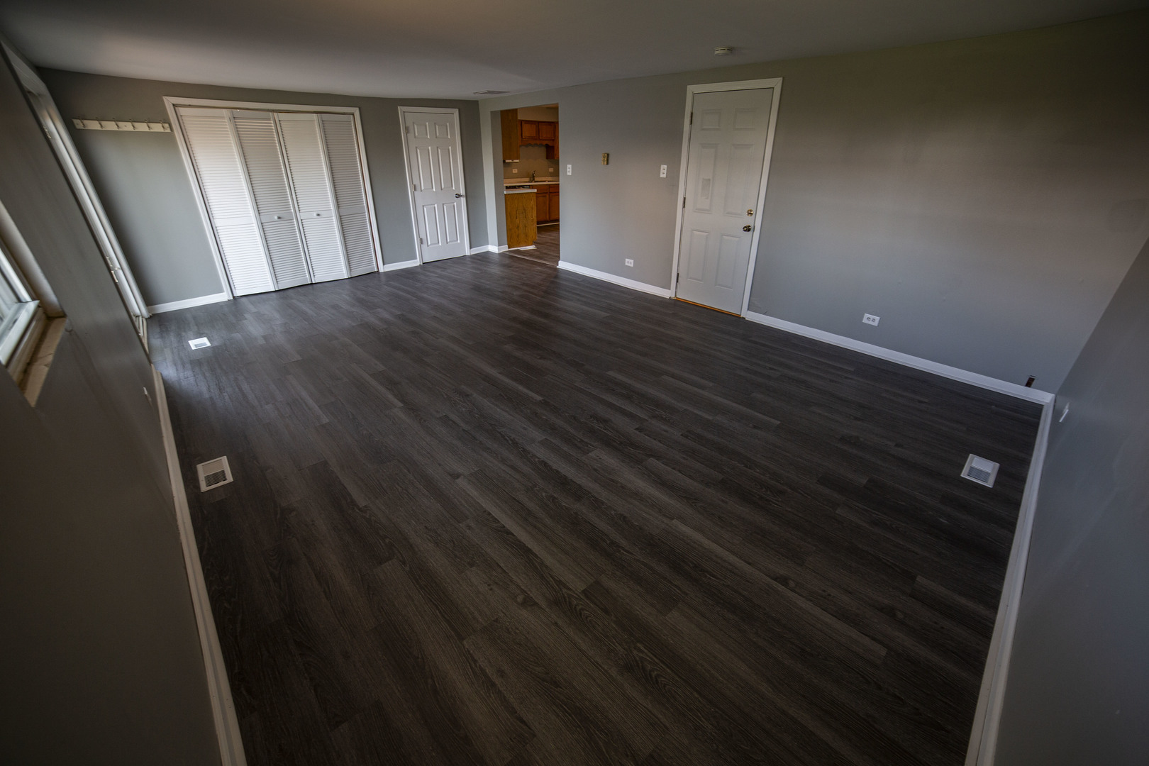 9048 Martin Lane