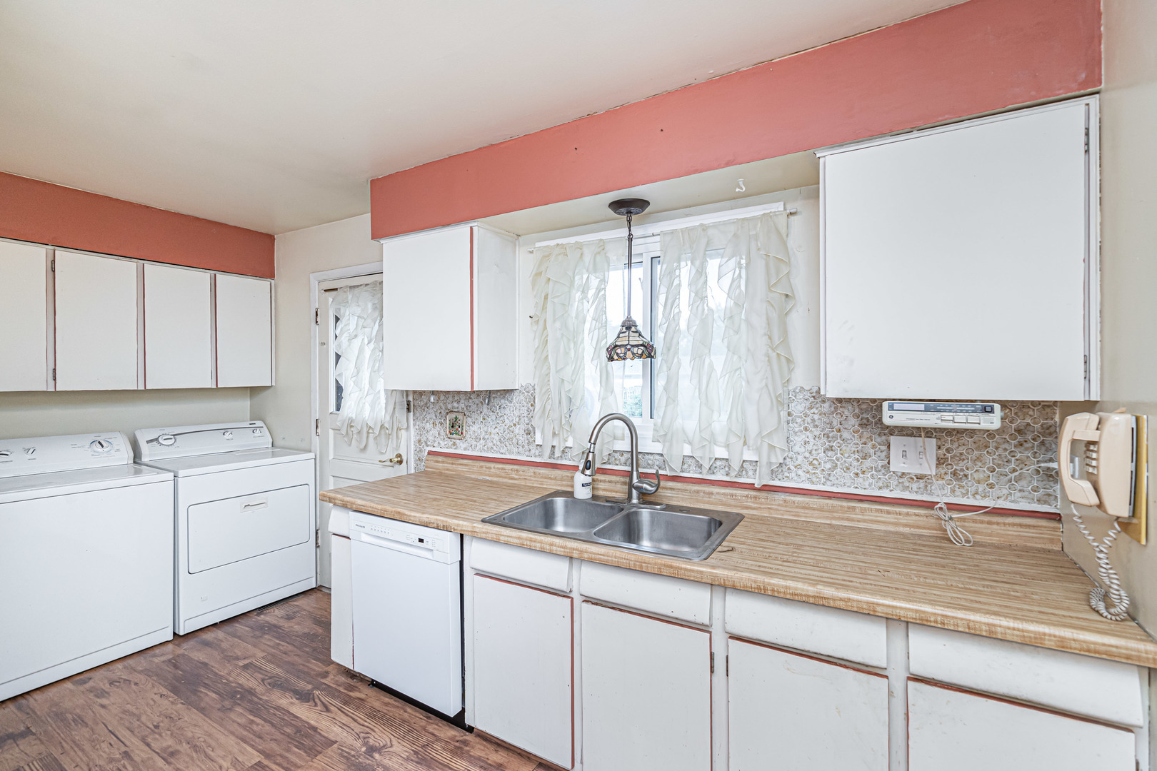 770 Crest Avenue