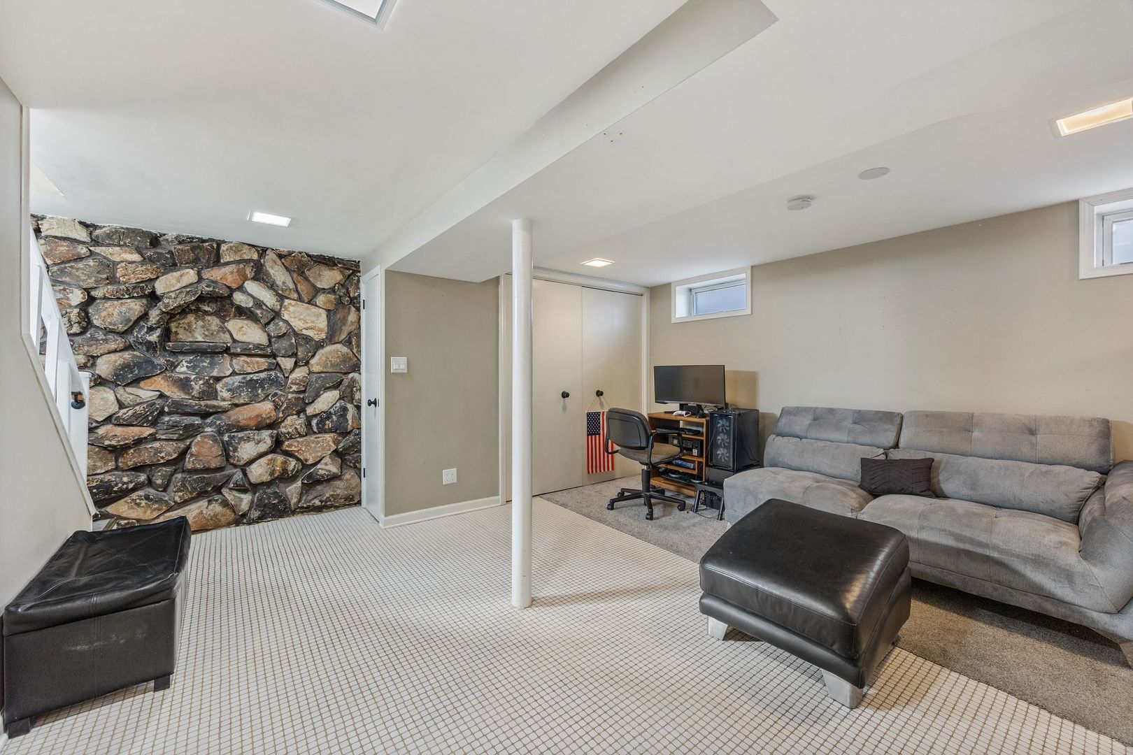5824 Prospect Avenue