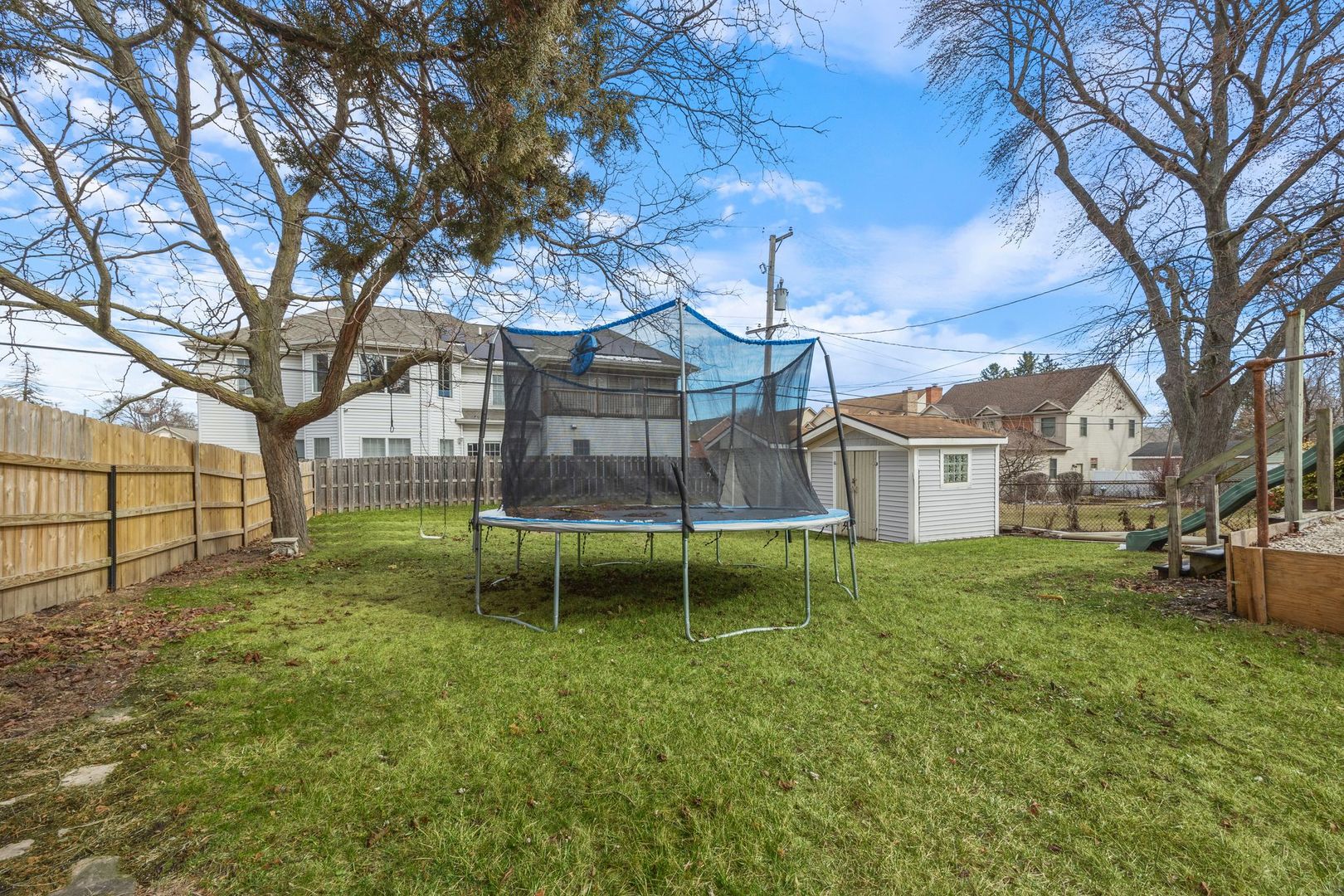 5824 Prospect Avenue