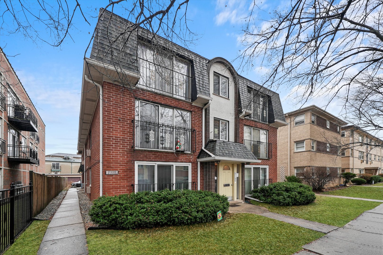 5543 W Higgins Avenue Unit: 3W