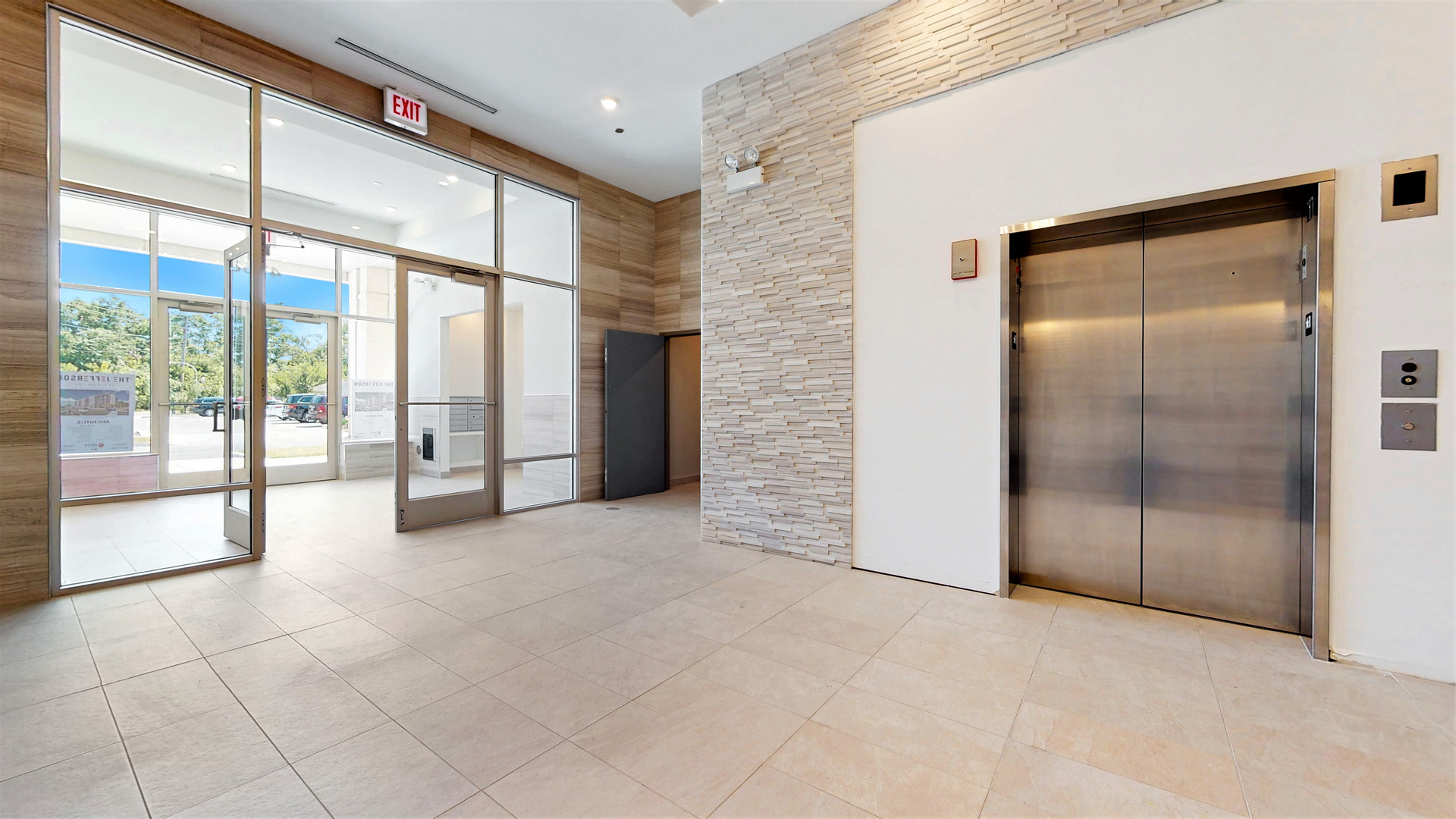 4758 N Laramie Avenue Unit: 204