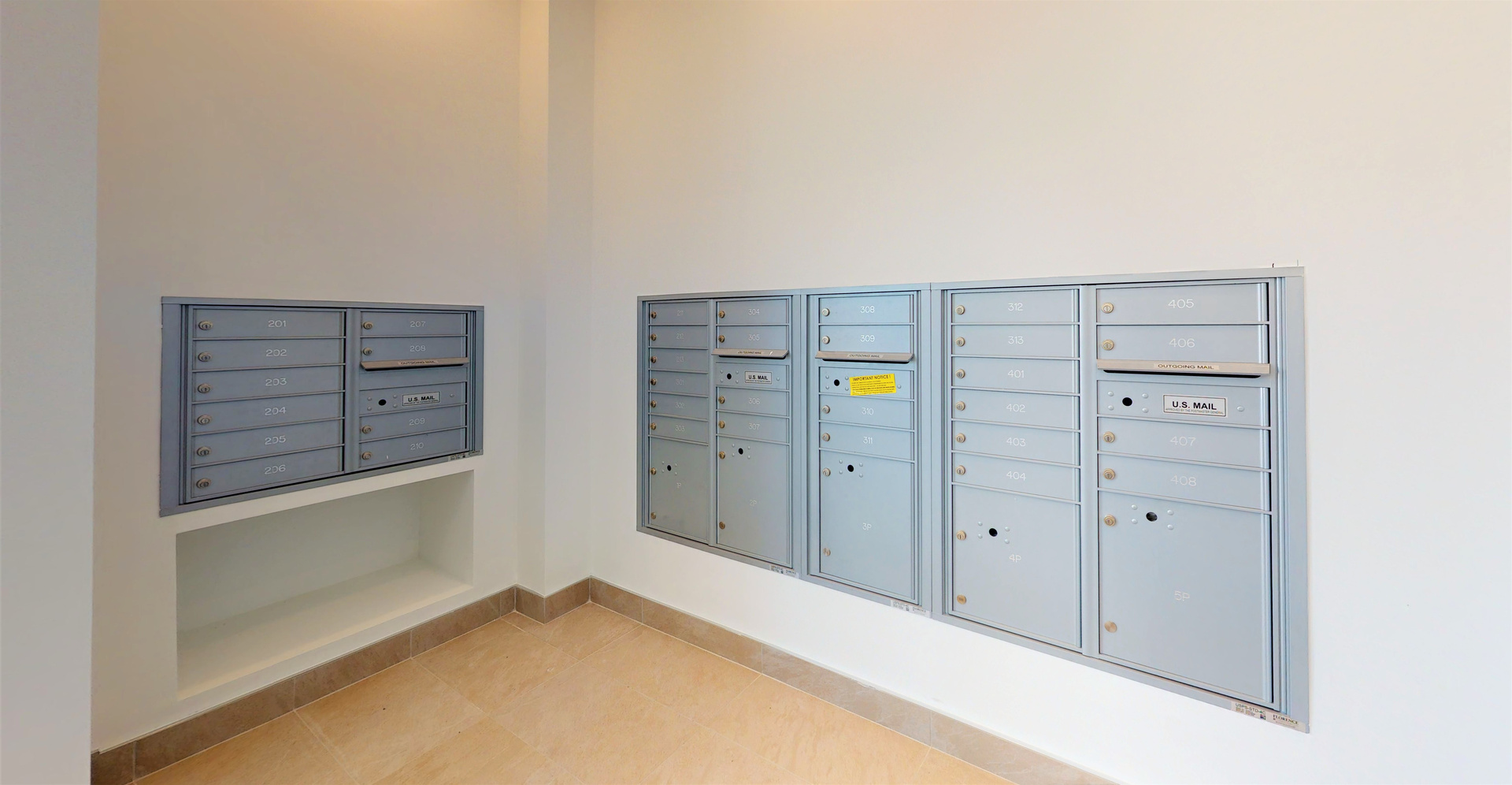 4758 N Laramie Avenue Unit: 204