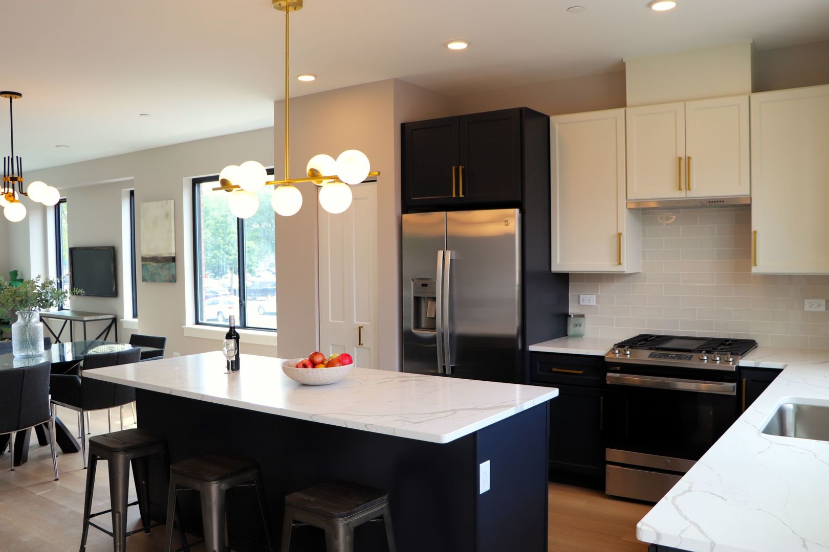 320 school Street Unit: 350