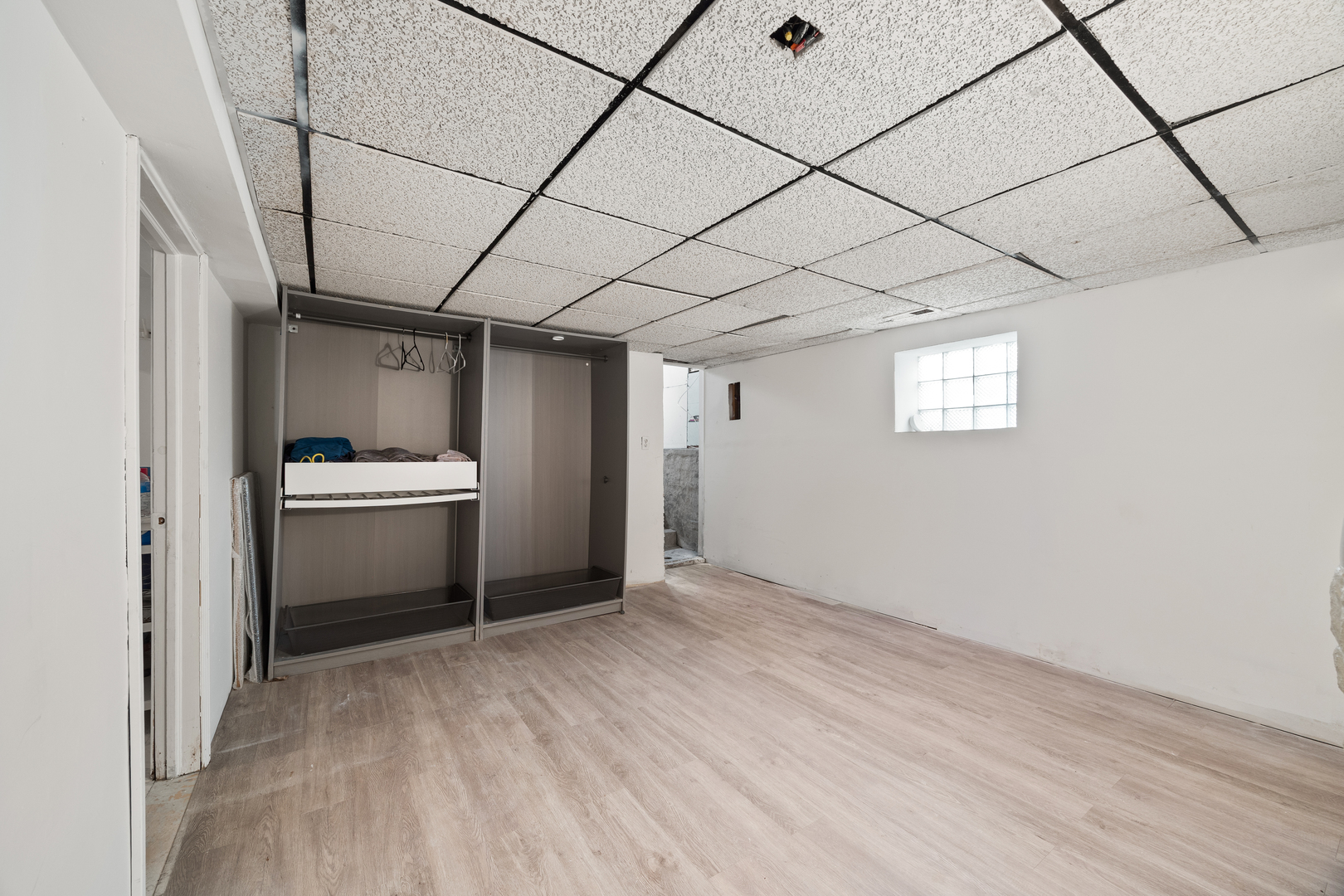 5235 W Pensacola Avenue