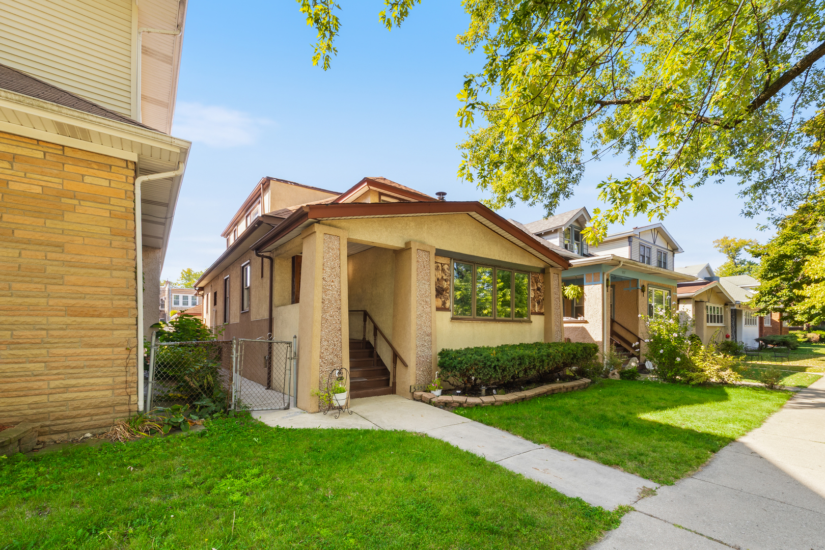 5235 W Pensacola Avenue