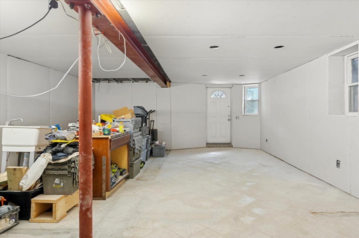 1918 N Kedzie Avenue