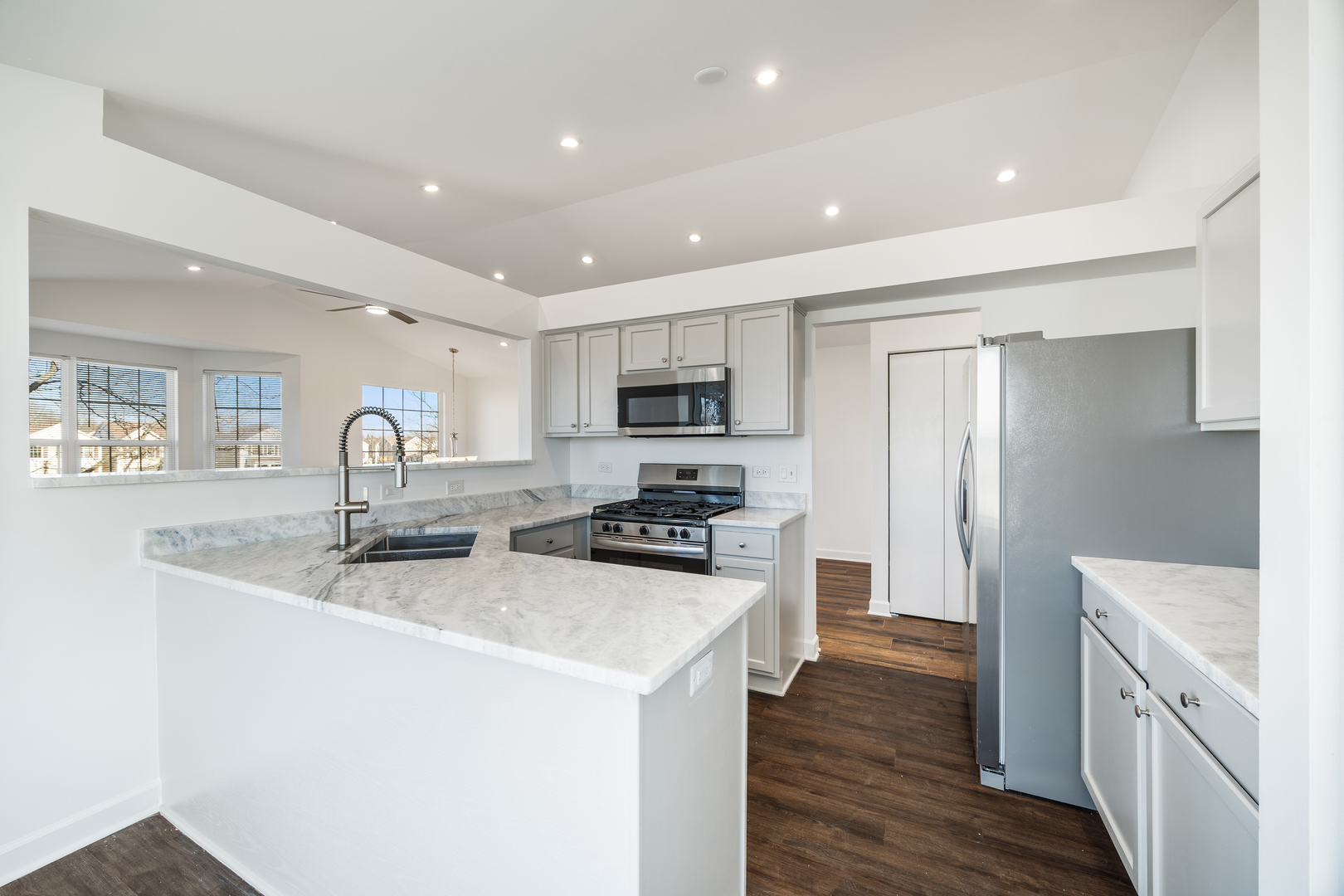 715 Four Seasons Boulevard