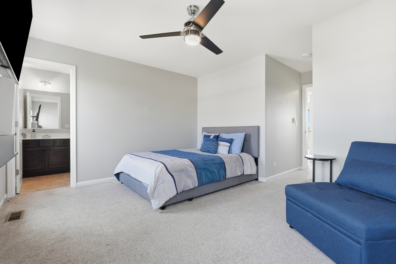 15371 Sheffield Square Parkway