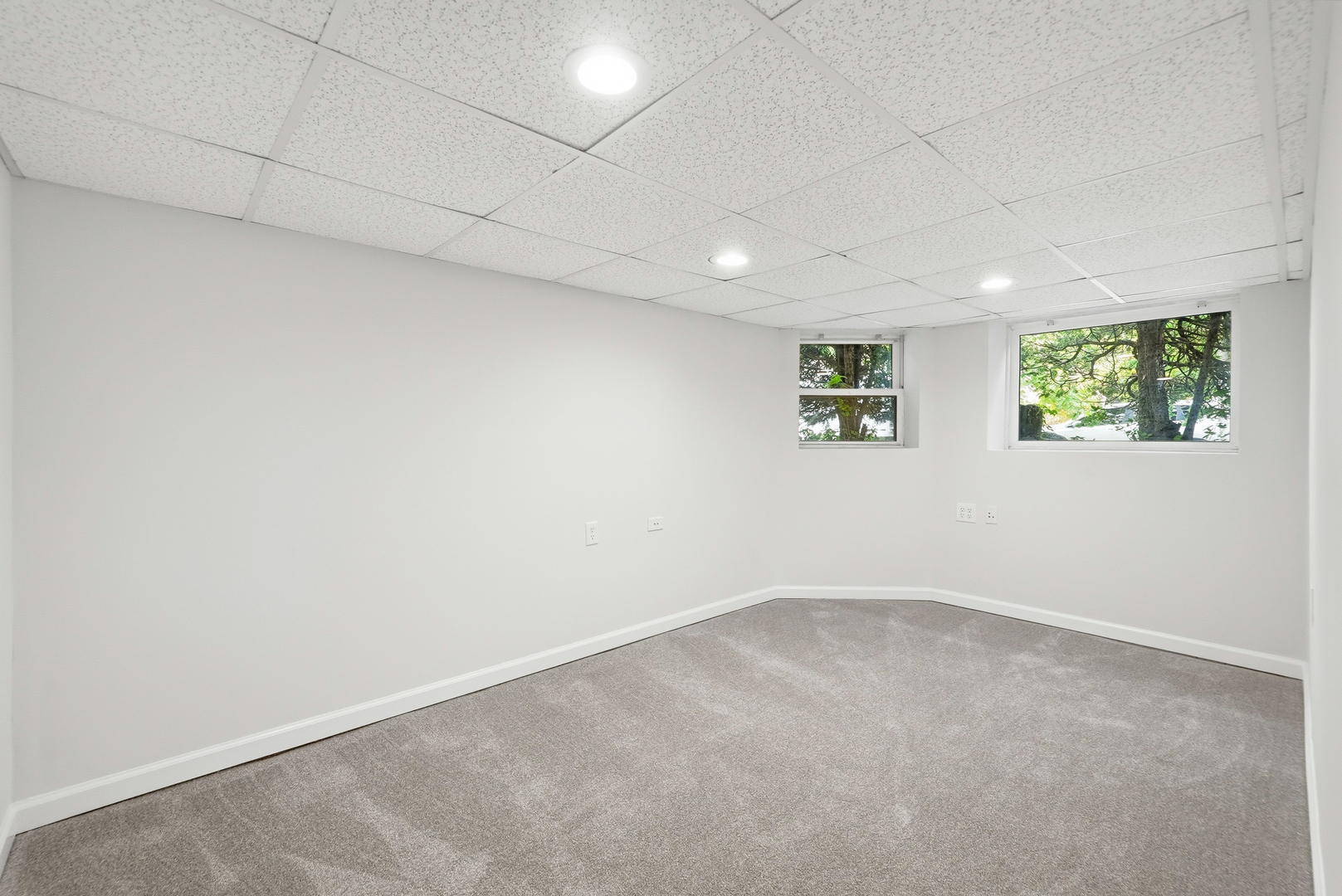 4908 W Berteau Avenue
