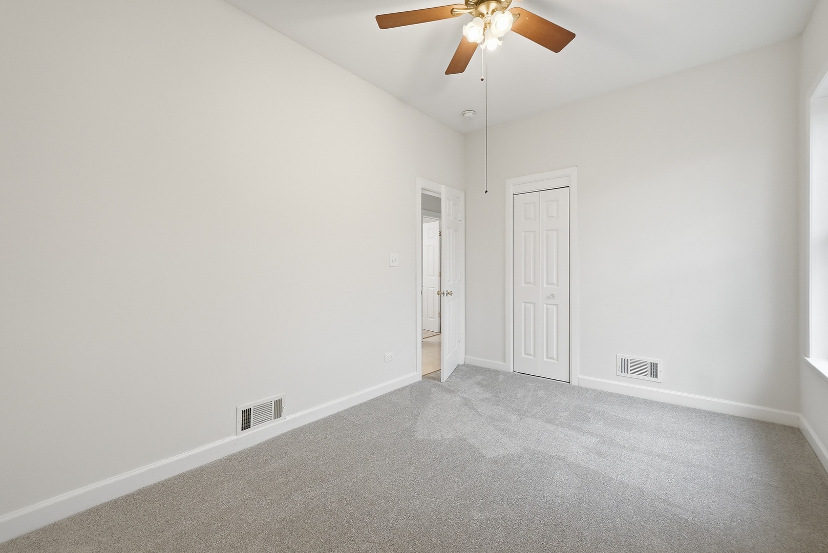 4908 W Berteau Avenue
