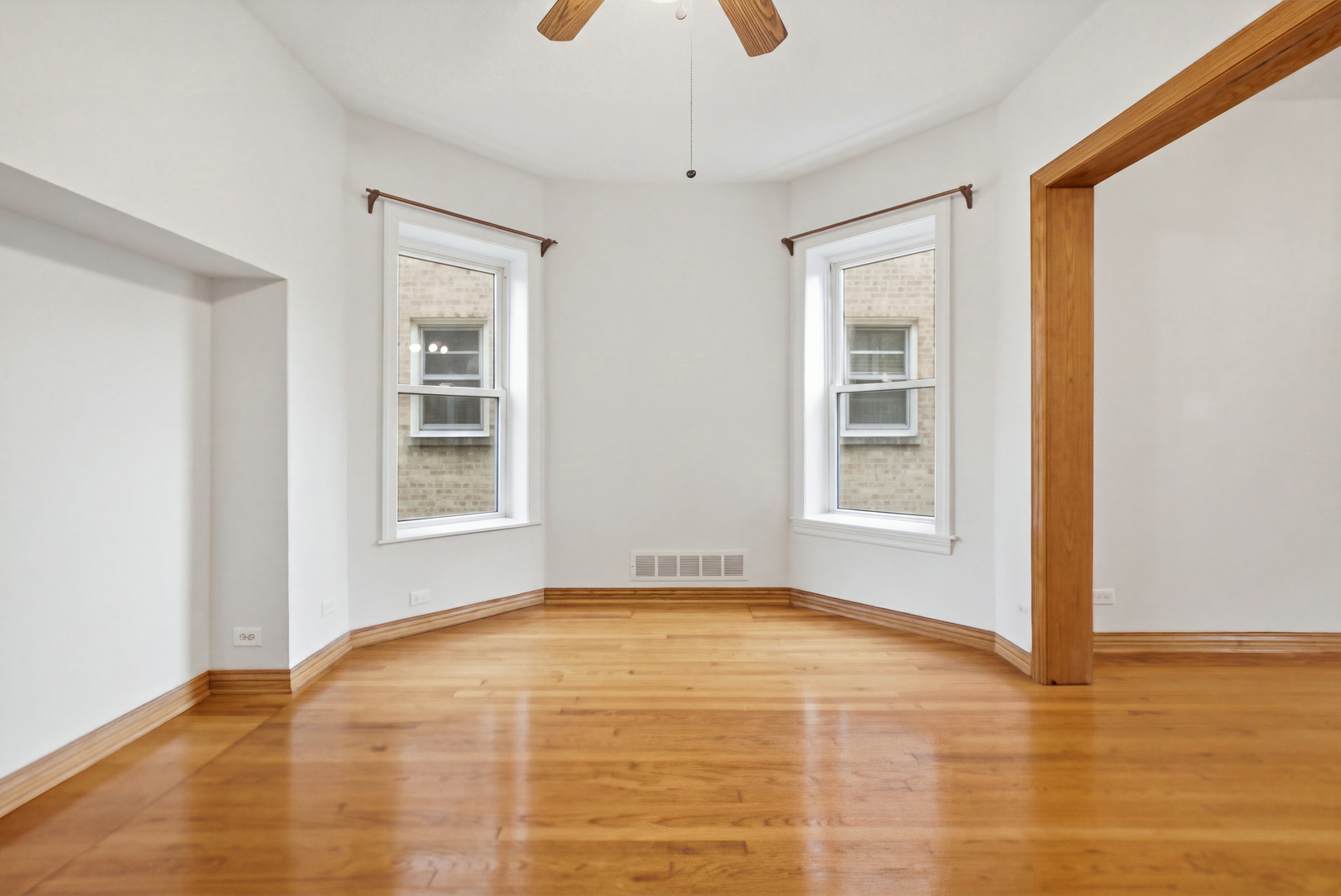 4908 W Berteau Avenue