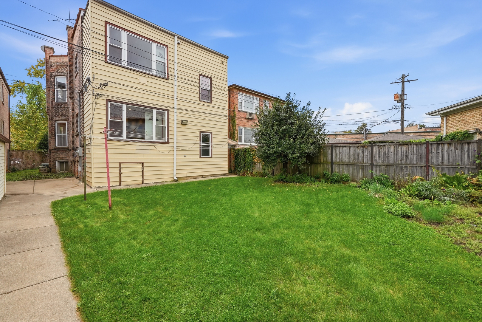 4908 W Berteau Avenue