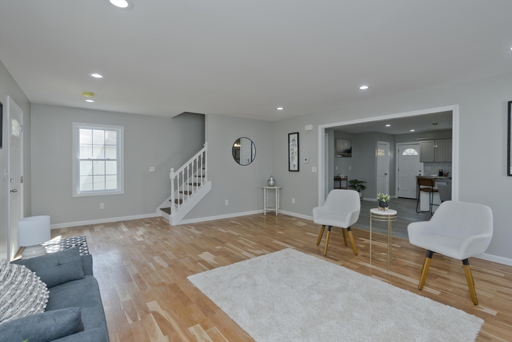 33 Brooks St