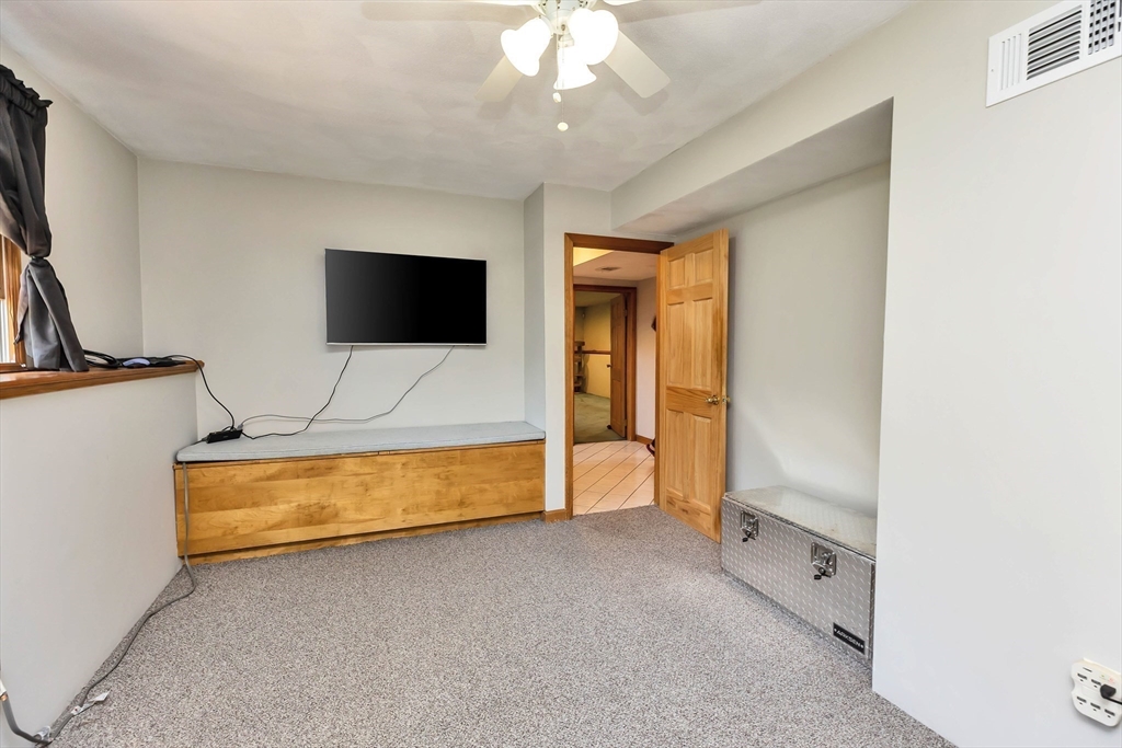 45 Drinkwater Ave