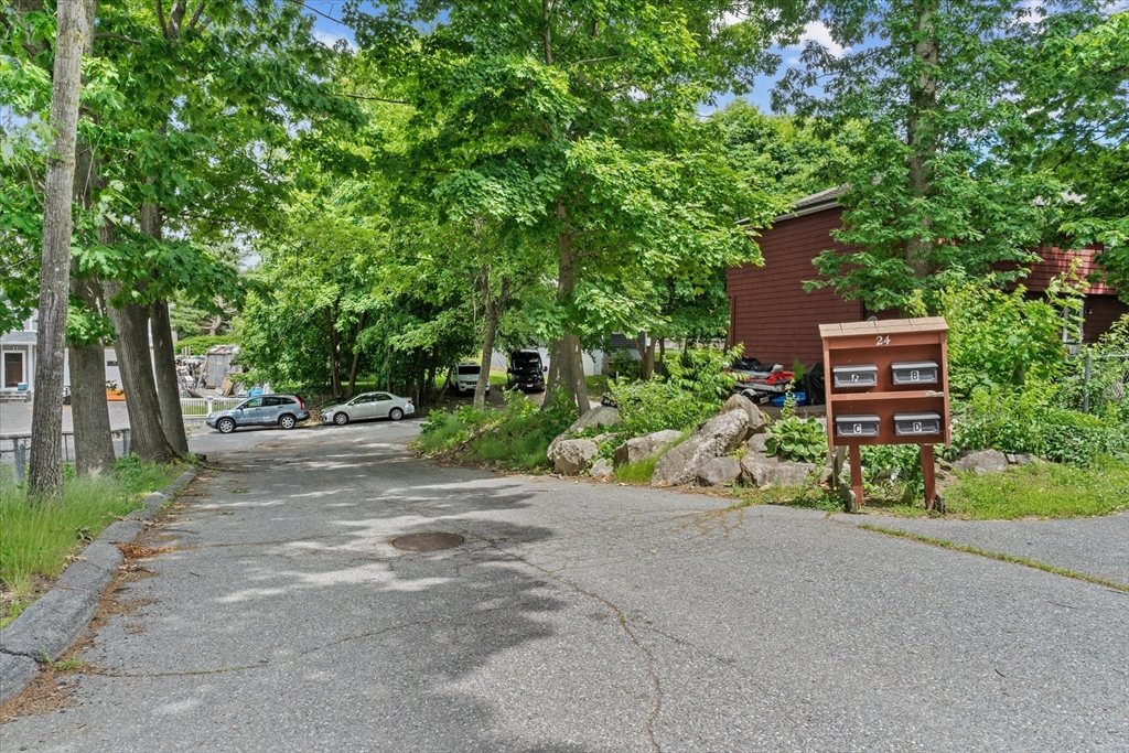 24 Barrows Street # C