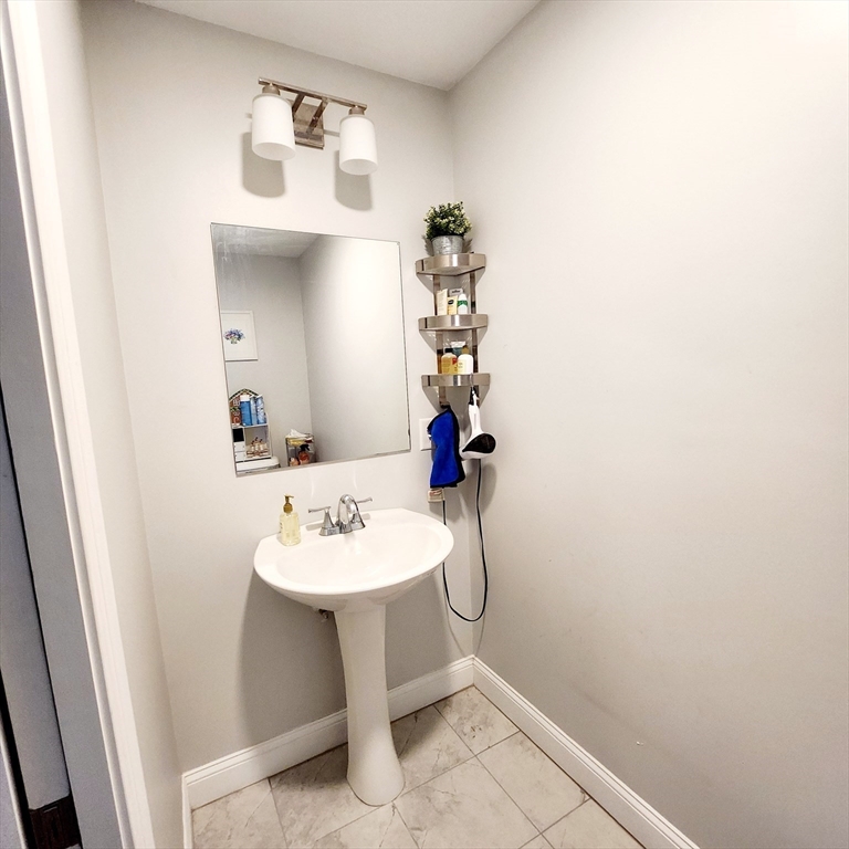 22 Vernon Street # A