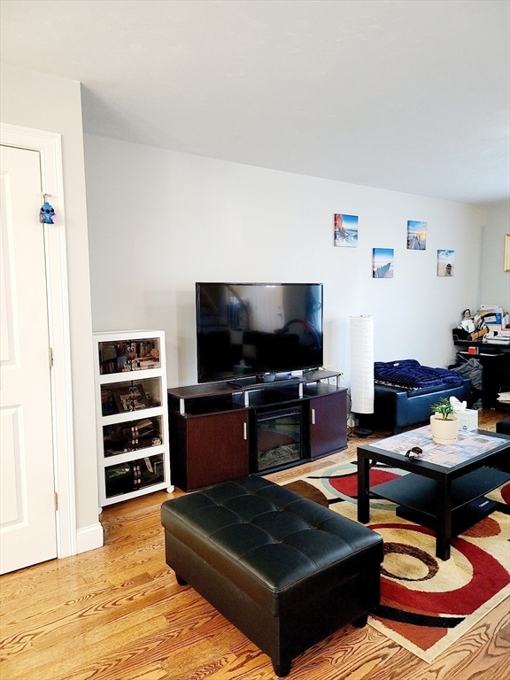 22 Vernon Street # A