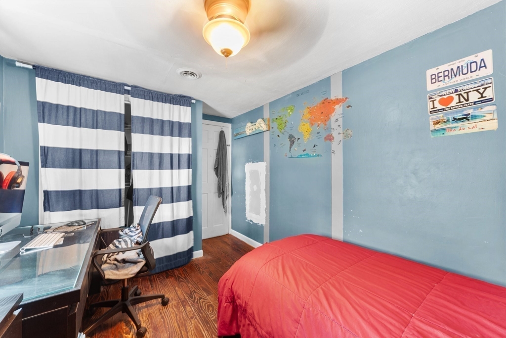 22 Eames Ave